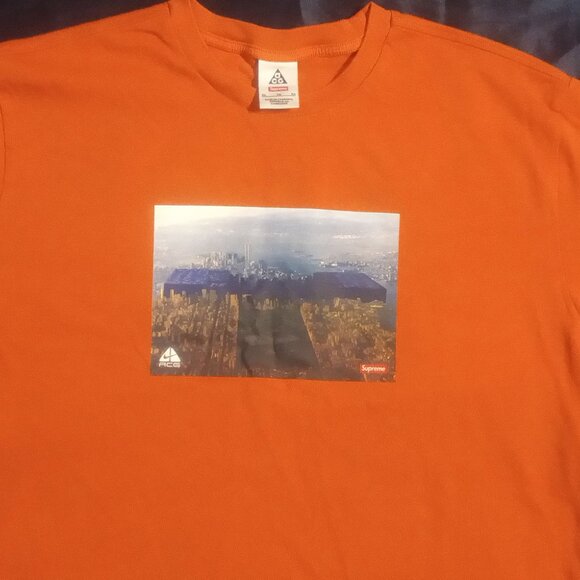 Supreme - Picture 1 of 5